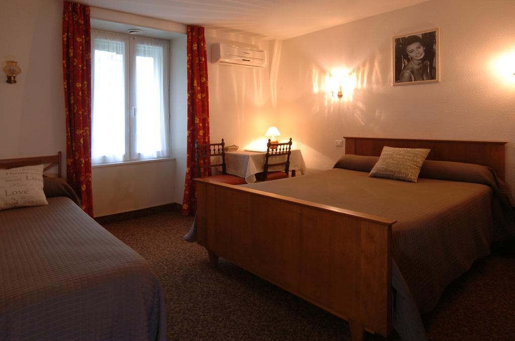 Hôtel du Lion d'Or Entraygues-sur-Truyère Quarto foto